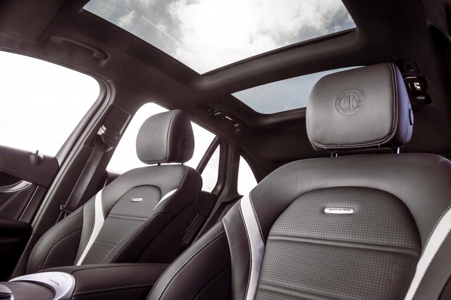 Интерьер Mercedes-AMG GLC63 S 4Matic+ (X253) 2020 года  (AU) (фото 25 из 40)